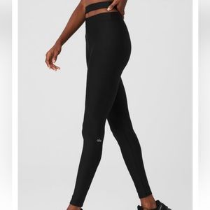 ALO Yoga Women’s “Airlift High Waist All Access” Legging (S) *SOLD OUT AT ALO*